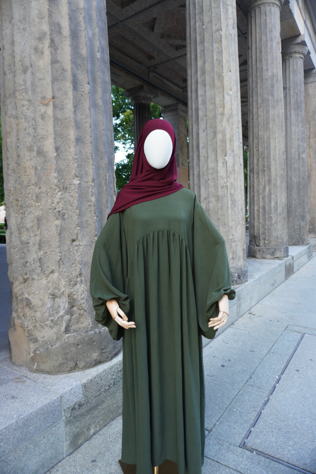 Abaya Almas armeegrün