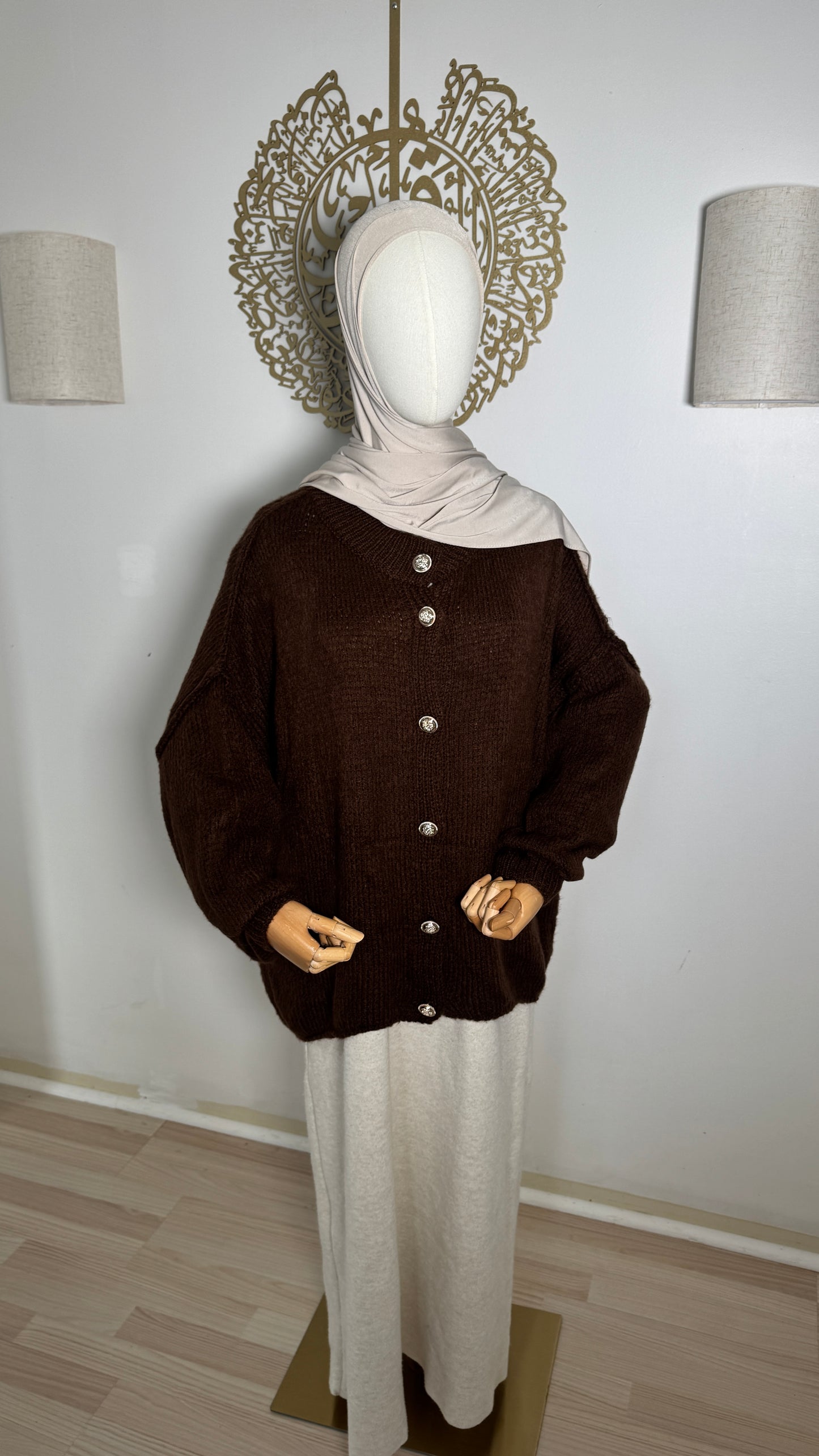 Strickjacke Knöpfe braun