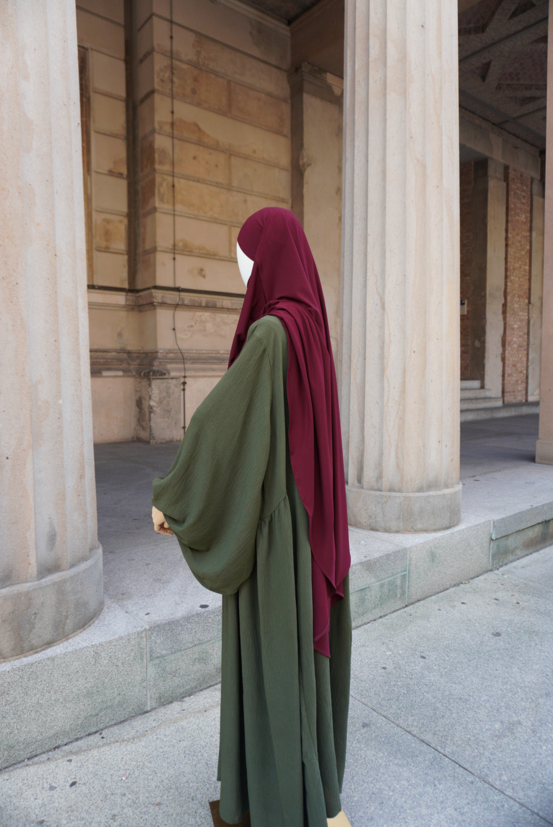 Abaya Almas armeegrün