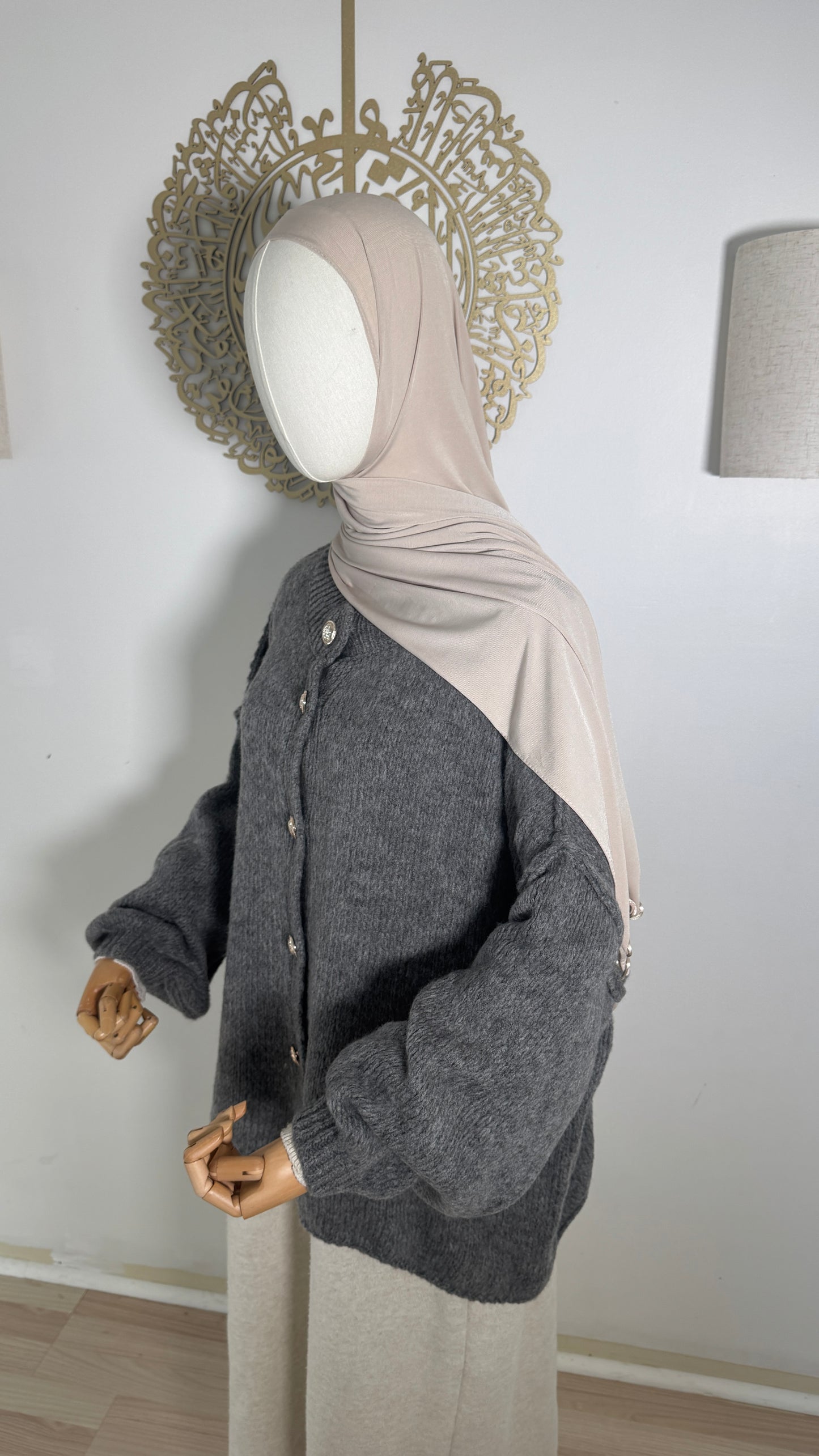 Strickjacke Knöpfe grau