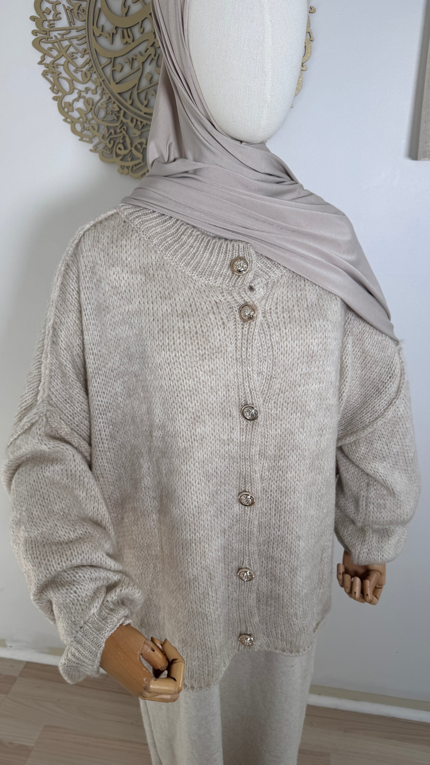 Strickjacke Knöpfe beige