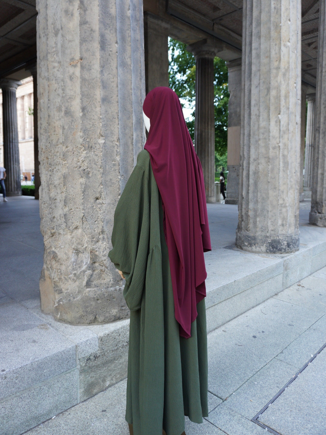 Abaya Almas armeegrün